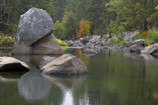 A pedra grande . — Fotografia de Stock