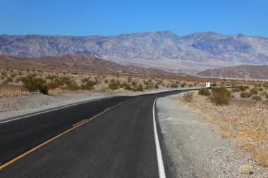 death Valley road