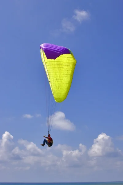 Acrobatiek in lucht — Stockfoto