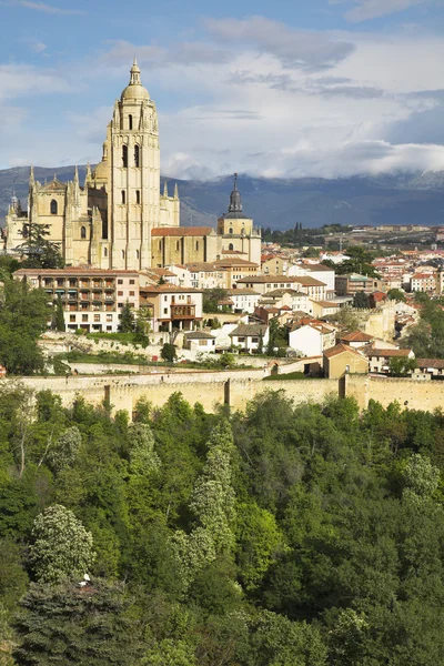 Segovia i solar maj — Stockfoto