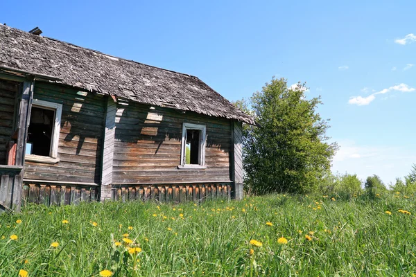 Старий сільський будинок — стокове фото