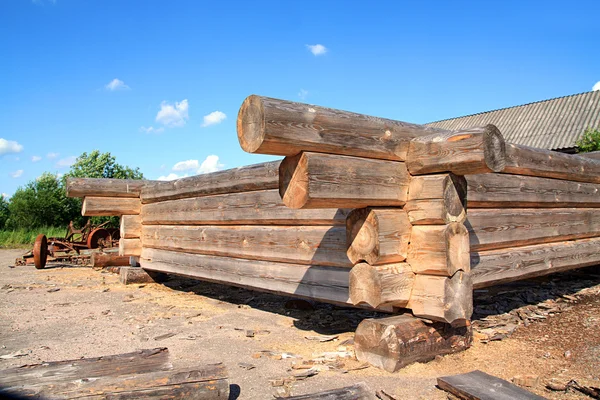 Konstruktion av trä byggnaden — Stockfoto