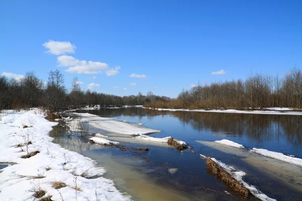 Jazda na lodzie po rzece — Zdjęcie stockowe