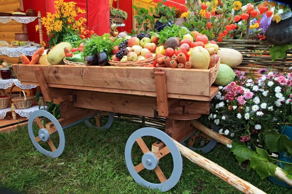 Produtos hortícolas no mercado rural — Fotografia de Stock
