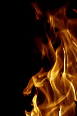 siyah üzerine ateş