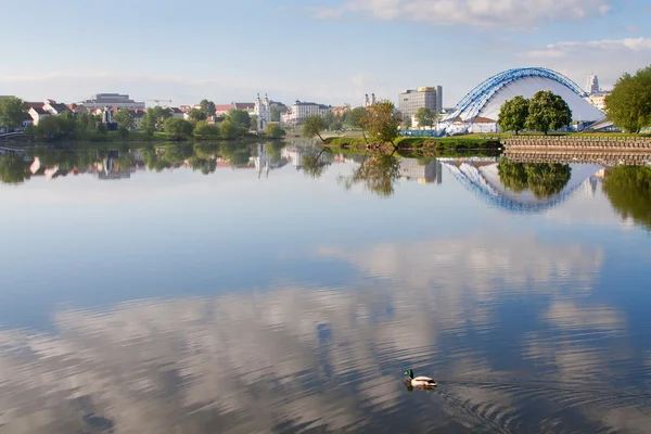 Nemiga bölgesi ve svisloch Nehri Minsk, Beyaz Rusya — Stok fotoğraf