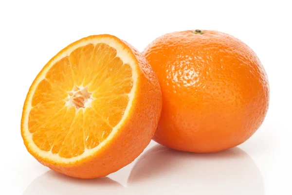 Mandarinas sobre fondo blanco —  Fotos de Stock