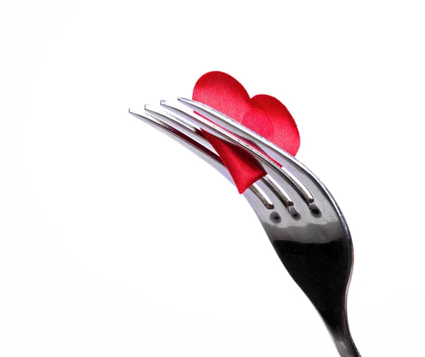 Spina rossa e coltello vicino al simbolo del cuore — Foto Stock