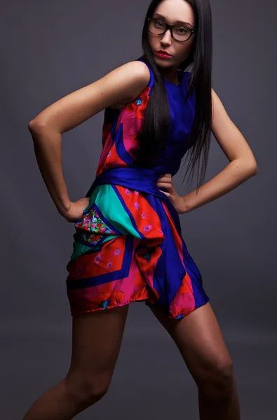 Mode foto av ung söt kvinna - studio shoot. etniska skönhet. — Stockfoto