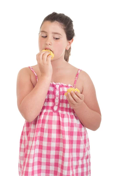 女孩吃洋芋片 — 图库照片