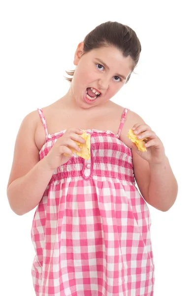Menina comer batatas fritas — Fotografia de Stock