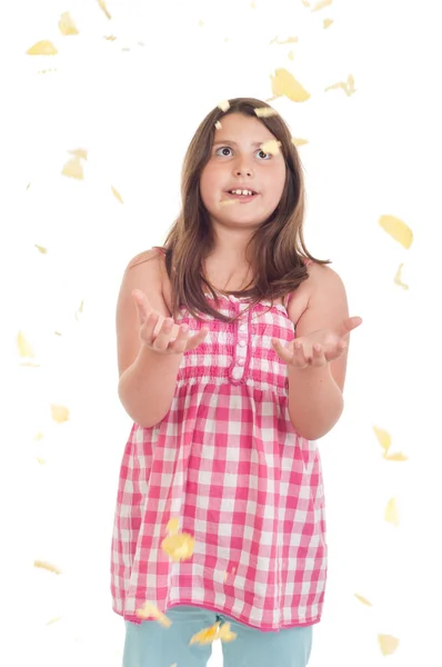 Menina com chips caindo — Fotografia de Stock