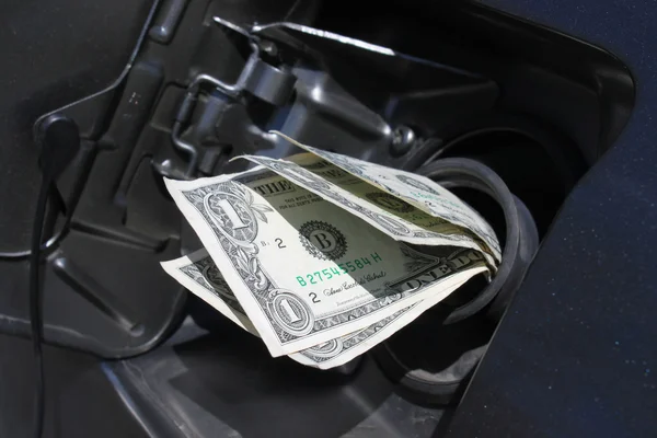 Деньги на газ — стоковое фото