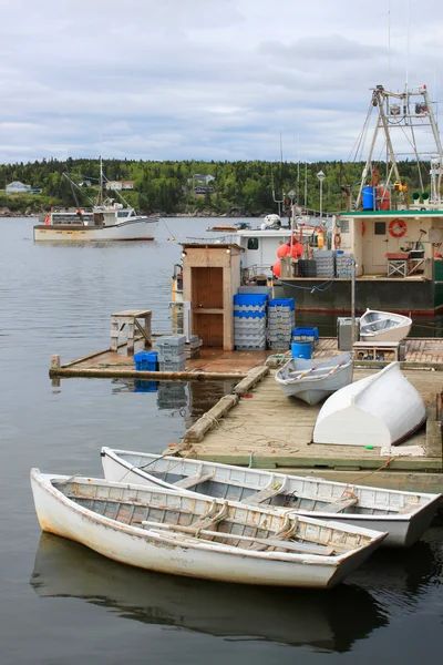 Barche da pesca in Dipper Harbour, NB — Foto Stock