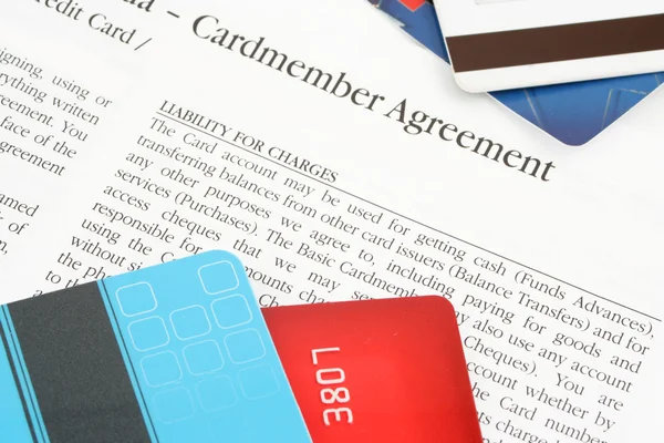 Credit card agreement — Stock Photo, Image
