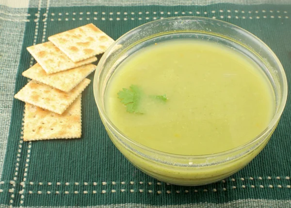 Суп з броколі, з вершками — стокове фото