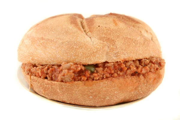 Небрежный гамбургер — стоковое фото