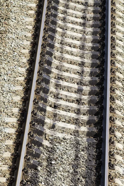 Chemin de fer traverses en béton rails — Photo