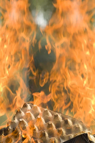 Пожежний вогонь спалений папір — стокове фото