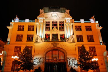 gece Prag'da. Yeni Belediye Binası