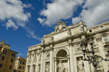 Roma 'daki Trevi Çeşmesi