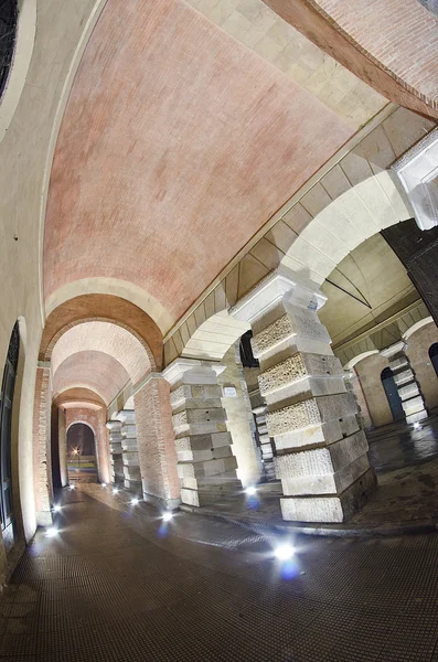 Detalle arquitectónico de Lucca en la noche —  Fotos de Stock