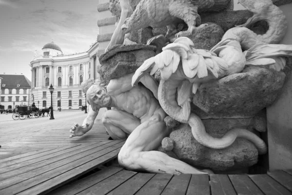 在维也纳的雕塑详细信息 — 图库照片
