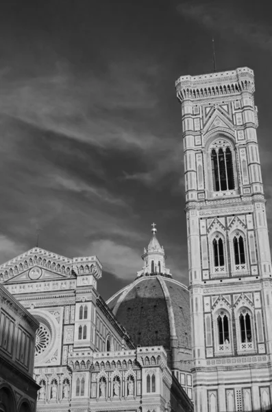 Colores de Piazza Duomo en Florencia —  Fotos de Stock