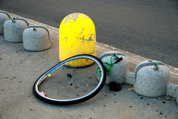 Украденный велосипед — стоковое фото