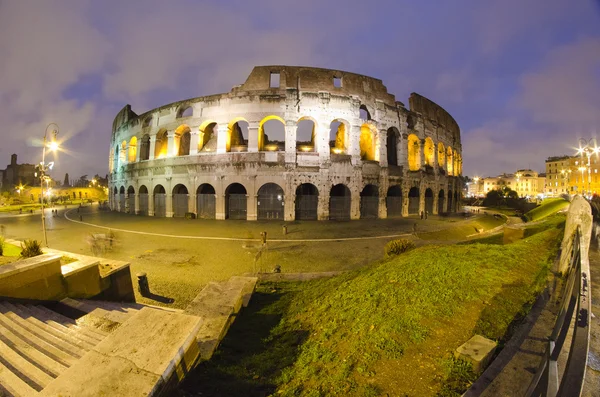 Kolosseum bei Nacht, Rom — Stockfoto