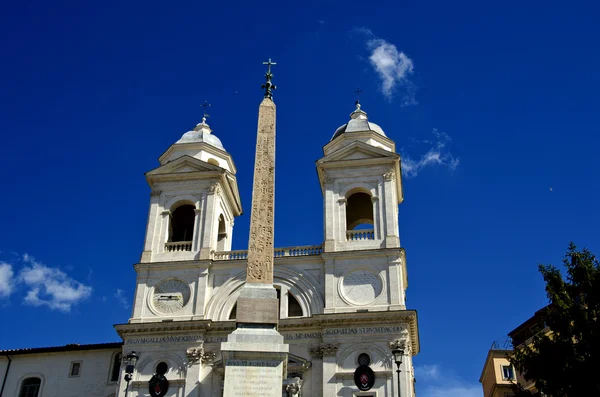 Piazza di Spagna and Trinita 'dei Monti in Rome — стоковое фото