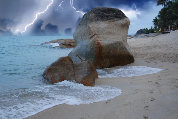 Καταιγίδα πλησιάζει lamui παραλία στο koh-samui — Φωτογραφία Αρχείου