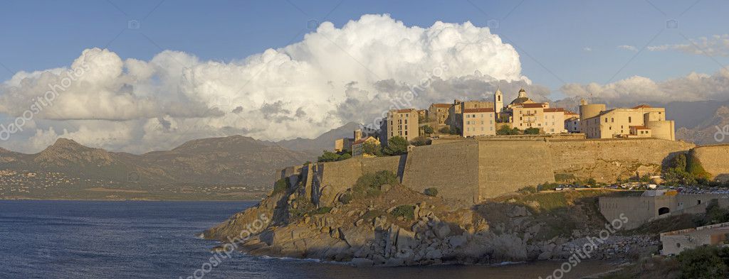 Calvi Au Coucher Du Soleil En Corse Photographie Jovannig