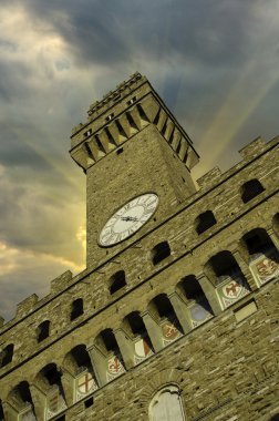 Aşağıdan yukarıya görünümünü piazza della signoria Floransa