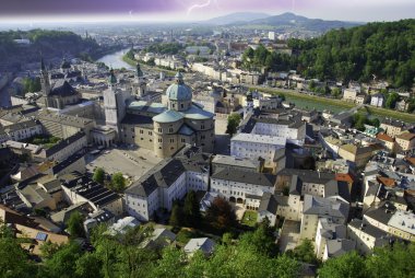fırtınalı gökyüzü salzburg, Avusturya