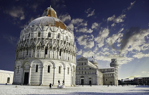 Baptisterio en Piazza dei Miracoli, Pisa —  Fotos de Stock
