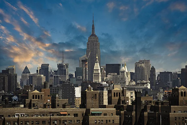 曼哈顿天际线从布鲁克林大桥 — 图库照片