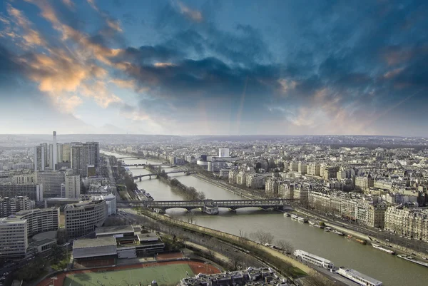 Θέα του Παρισιού από τον πύργο του Άιφελ — Φωτογραφία Αρχείου