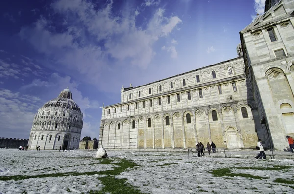 Duomo i pisa efter ett snöfall — Stockfoto