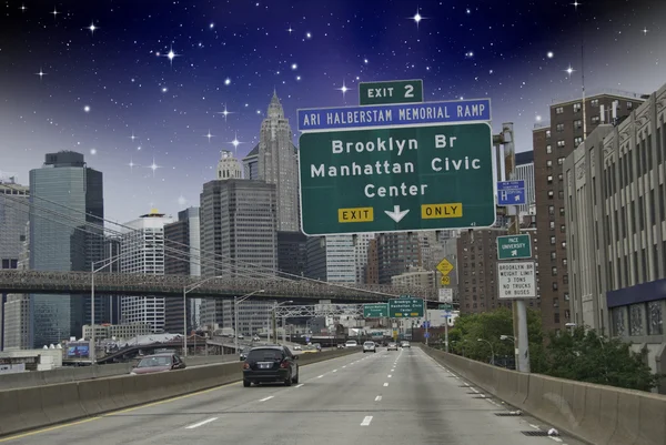 Entrando a la ciudad de Nueva York en una noche estrellada —  Fotos de Stock