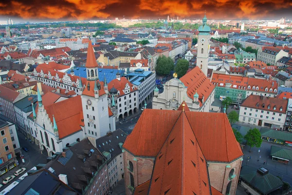 Burza zbliża się w Monachium, Niemcy — Zdjęcie stockowe