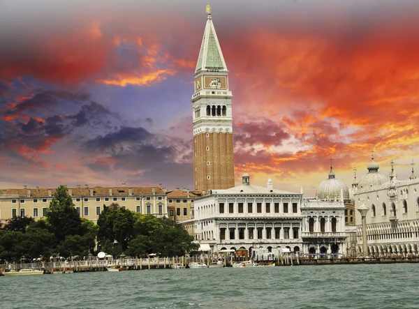 Piazza San Marco vom Meer aus, Venedig — Stockfoto