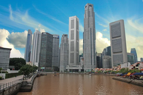 Barvy oblohy přes Singapur — Stock fotografie