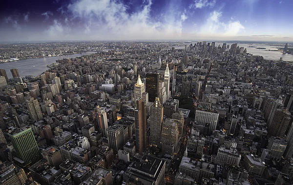 Solnedgang over New York City Skyskrabere - Stock-foto