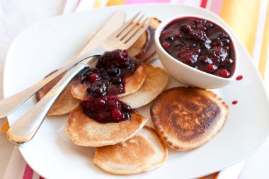 çilek ile Pancakes