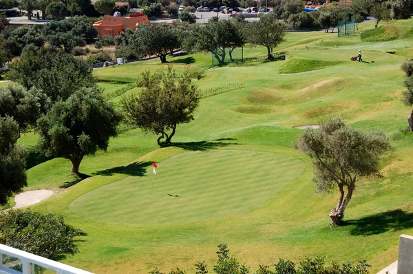 Het veld golf at luxe hotel, Kreta, Griekenland — Stockfoto