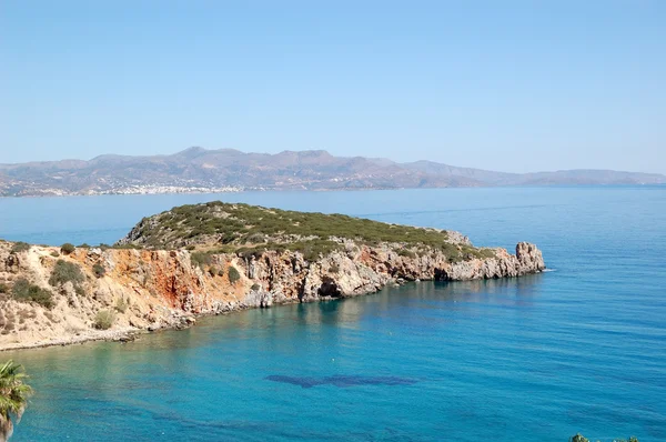 Красивая лагуна и бирюзовое Эгейское море, Крит, Греция — стоковое фото