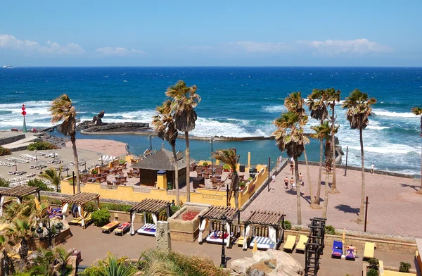 Pláž, luxusní hotel, ostrova tenerife, Španělsko — Stock fotografie