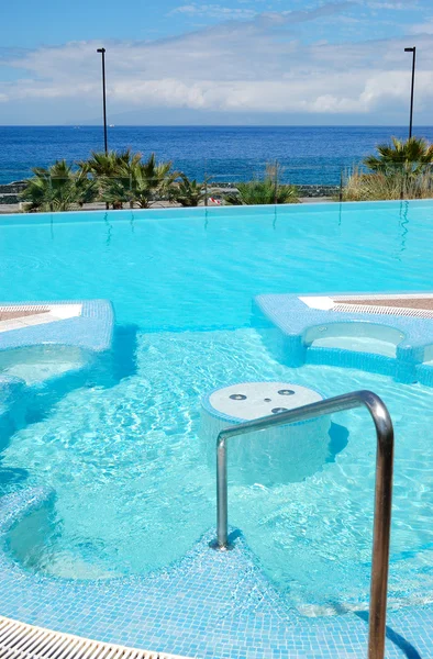 Swimming pool with jacuzzi at luxury hotel, Tenerife island, Spa — Stock Photo, Image