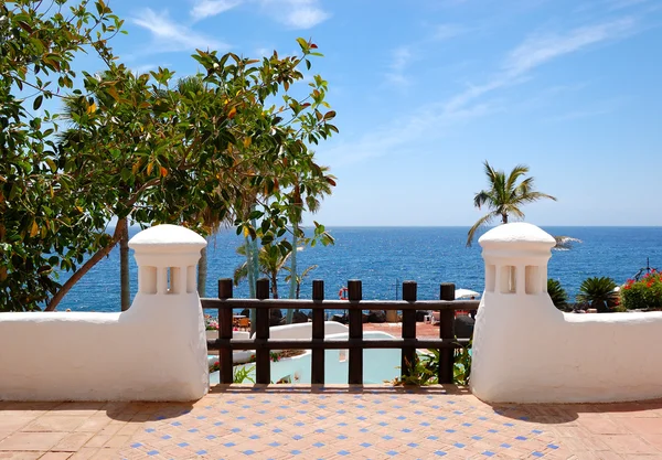Украшение пляжа в роскошном отеле, остров Тенерифе, Испания — стоковое фото